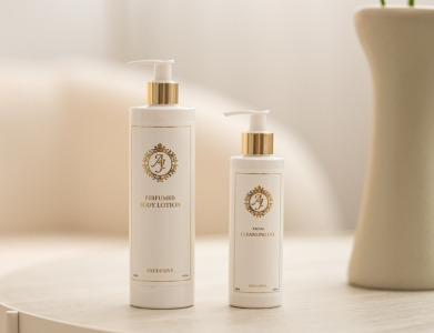 Dlaczego warto stosować balsam do ciała razem z perfumami? Sekret trwałego zapachu