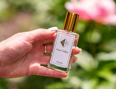 Perfumy na wakacje - jakie zapachy najlepiej sprawdzają się latem?