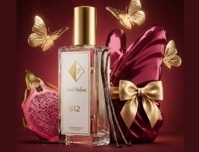 Recenzja perfum Carolina Herrera La Bomba – egzotyczna słodycz, kwiaty i kobiecy charakter